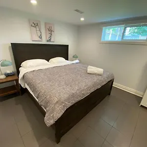 Yonge And Finch Subway !t Spacious And Modern Private Bdr With Shared Bathroom Homestay Toronto